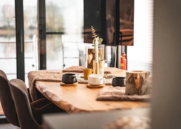 Bateau-hôtel Schoenes Hausboot In Höxter