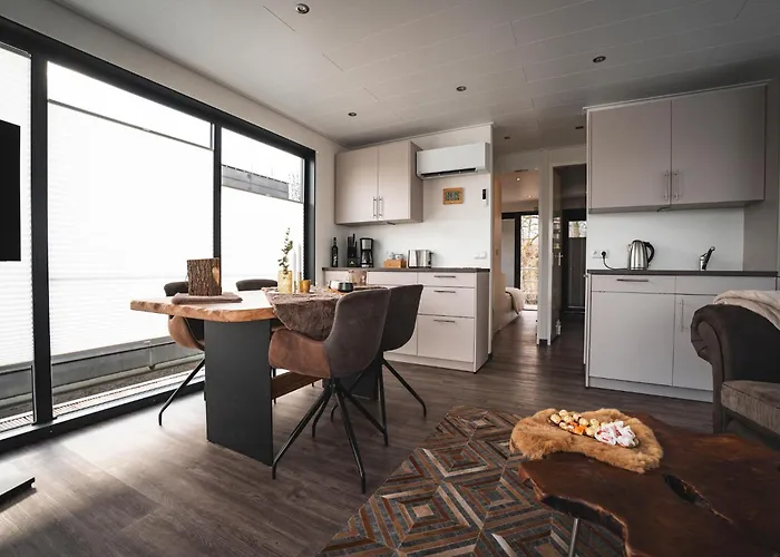 Bateau-hôtel Schoenes Hausboot In