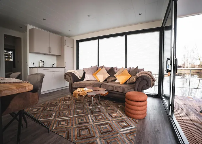 Schoenes Hausboot In * Höxter