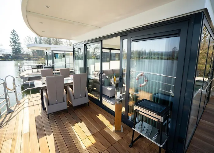 Bateau-hôtel Schoenes Hausboot In *