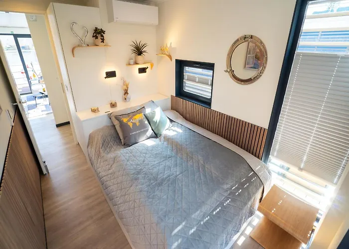 Bateau-hôtel Schoenes Hausboot In Höxter